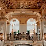 Cozy Luxe Hideaway In Budapest's Heart W Bathtub *