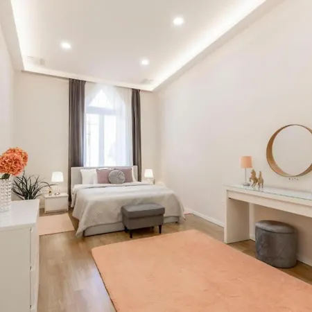 Apartament Cozy Luxe Hideaway In Budapest's Heart W Bathtub *
