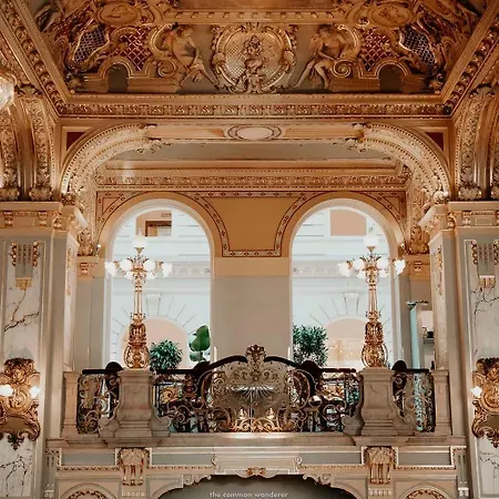 Cozy Luxe Hideaway In Budapest's Heart W Bathtub *