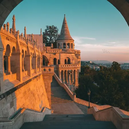 Cozy Luxe Hideaway In Budapest's Heart W Bathtub * Budapeszt