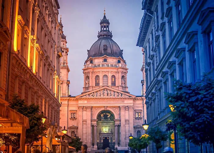 Cozy Luxe Hideaway In Budapest's Heart W Bathtub Lejlighed *